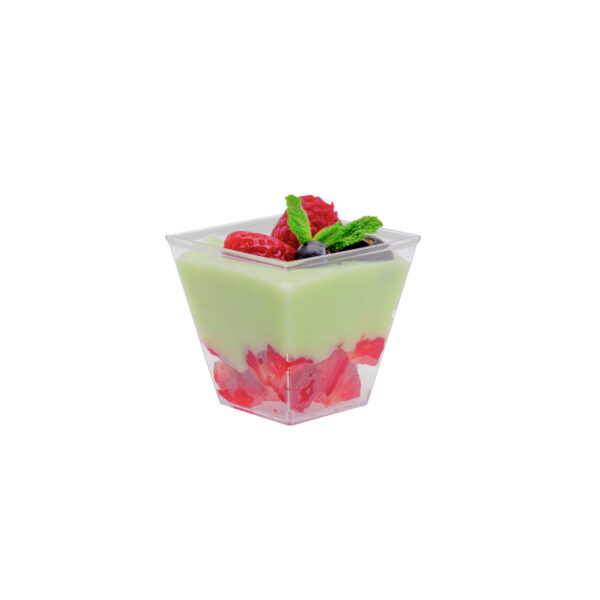 Dessert dans une Verrine Cristal Pyramidale